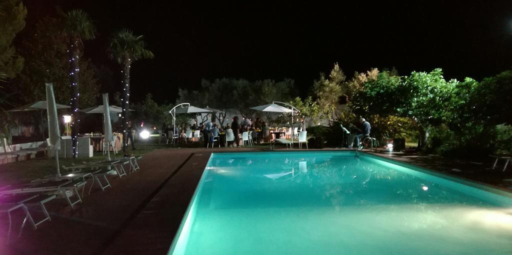 Borgo Fiore Country House 萨利切萨伦蒂诺 外观 照片